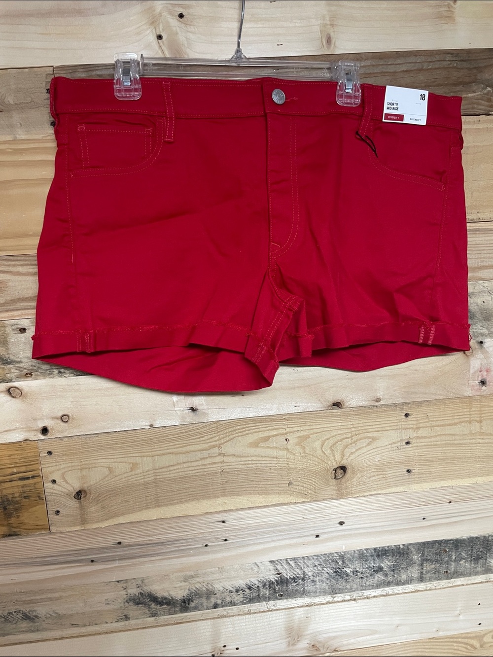 Express size 18 red shortie mid rise 3” shorts stretch+ super soft